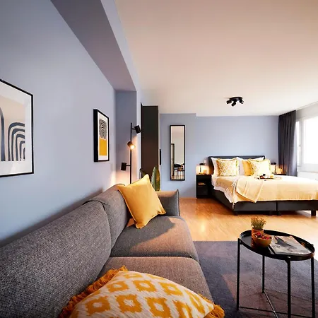 Apart-hotel Seeger Living Comfort Downtown 4*